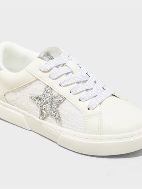 Target Art Class star sneakers size 4 big girl ladies 6